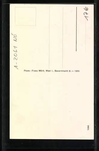 AK Hadres /N.-Oe., Strassenpartien mit Kirche