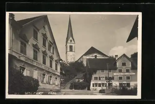 AK Wolfurt, Gasthaus, Bäckerei u. Handlung z. Schwanen, Kirche
