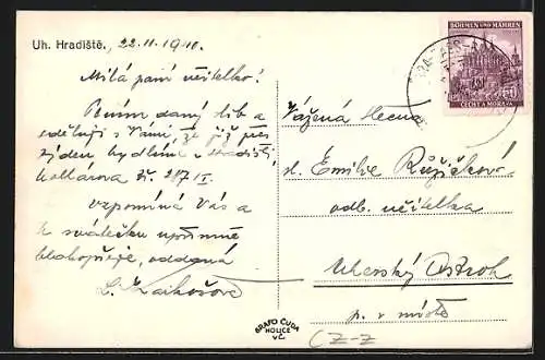 AK Ung. Hradisch, Wohnhäuser gegen Gebirgskette