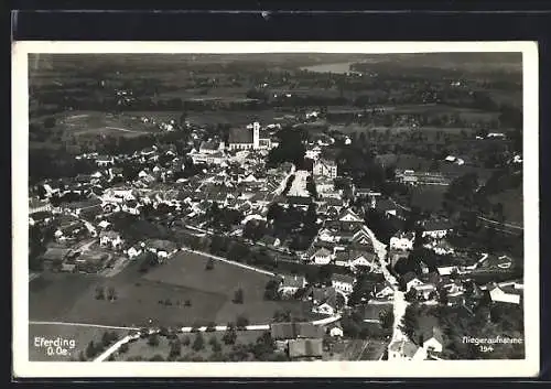 AK Eferding /O.-Oe., Teilansicht mit Kirche, Fliegeraufnahme