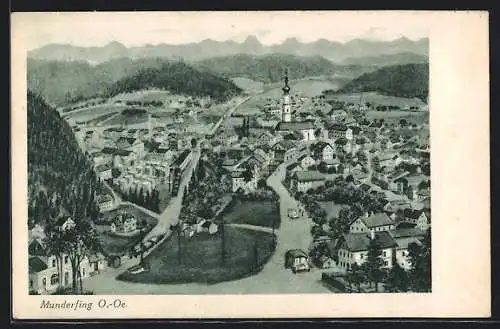 AK Munderfing /O.-Oe., Ortsansicht aus der Vogelschau