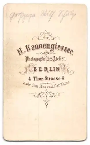Fotografie H. Kannengiesser, Berlin, Thor-Strasse 4, Grosspapa Wilhelm Schulze als junger Mann mit Vollbart