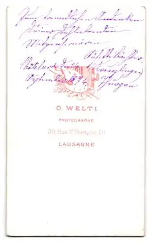 Fotografie O. Welti, Lausanne, 20 Rue St. Francois 20, Süfette Lächler mit aufwendig hochgestecktem Haar