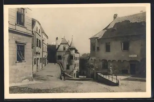 AK Krems a./D., Strassenpartie mit Wäscherei