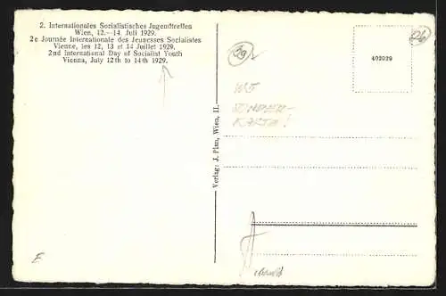 AK Wien, Reumannhof mit Besuchern