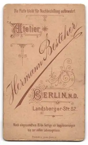 Fotografie Hermann Besteher, Berlin, Landsberger-Str. 82, Junge Dame im weissen Kleid
