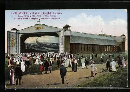 AK Leipzig, Luftschiff-Halle mit Luftschiff Sachsen auf dem Flugplatz