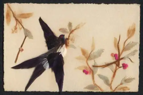 Echtfeder-AK Ein Vogel an einem Beerenstrauch, aus echten Federn