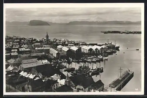 AK Hammerfest, Teilansicht mit Hafenpartie