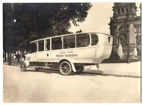 Fotografie unbekannter Fotograf, Ansicht Berlin, Bus Mannesmann-Mulag von Wallroth's Rundfahrten am Reichstag