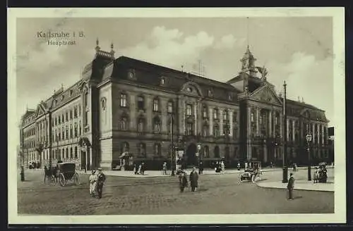 AK Karlsruhe i. B., Passanten vor der Hauptpost