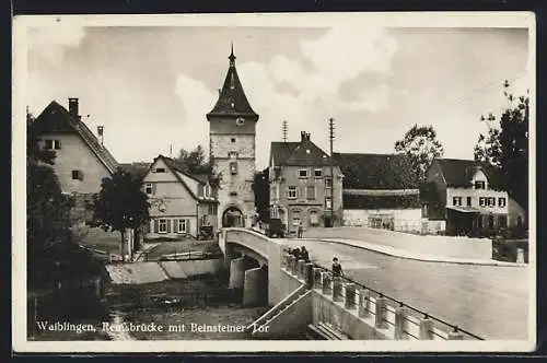 AK Waiblingen, Winnender Strasse mit den Gasthäusern Schwanen u. Anker, Remsbrücke mit Beinsteiner Tor