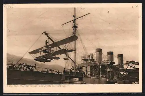 AK Französisches Marine-Flugzeug wird aufgefischt