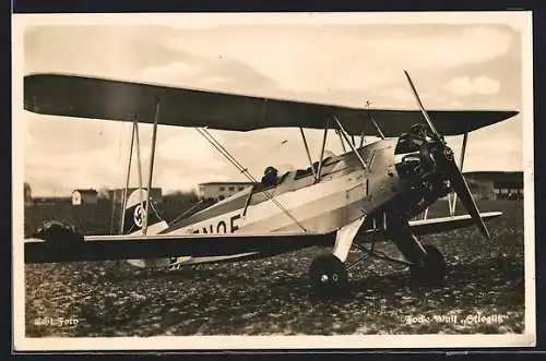 AK Unsere Luftwaffe, Flugzeug Focke-Wulf Stieglitz auf dem Landeplatz, 
