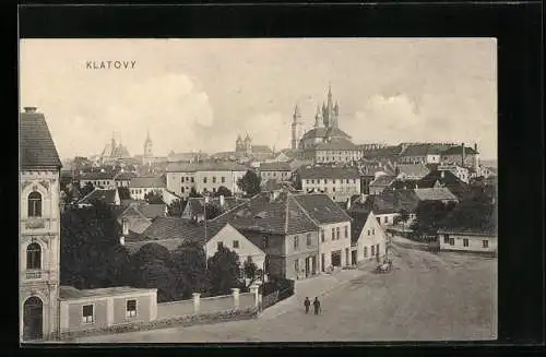 AK Klatovy, Blick aus einer Strasse in Richtung Innenstadt