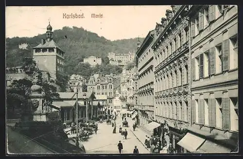 AK Karlsbad, Markt mit Bergblick aus der Vogelschau