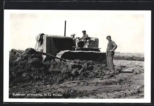 AK Polder, Buldozer in werking