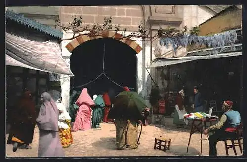 AK Constantinople, une des portes du Grand Bazar