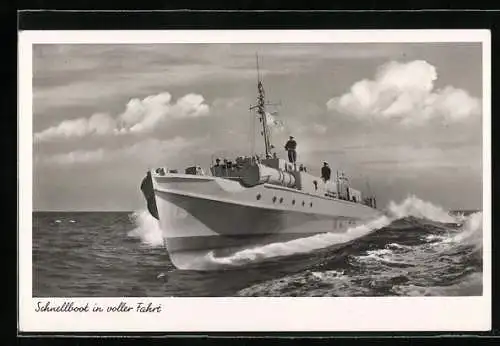 AK Kriegsmarine, Schnellboot 19 in voller Fahrt