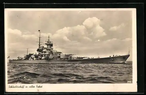 AK Schlachtschiff in voller Fahrt, Kriegsmarine