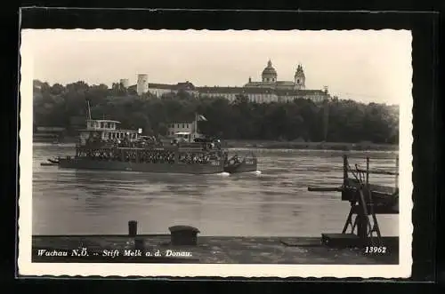 AK Melk a. d. Donau, Fähre vor dem Stift Melk