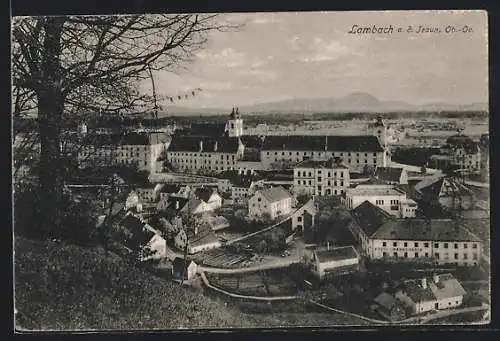 AK Lambach a. d. Traun, Ortsansicht von einer Anhöhe aus