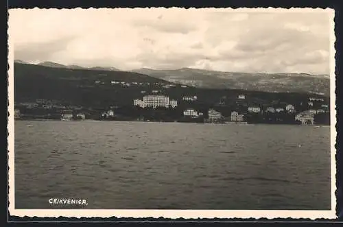 AK Crikvenica, Die Küste vom Wasser aus