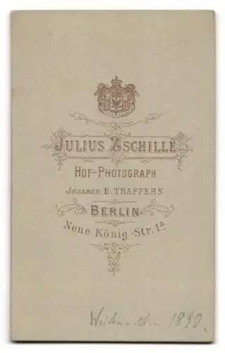 Fotografie Julius Zschille, Berlin, Neue König-Str. 1a, Ältere Dame mit tailliertem Kleid