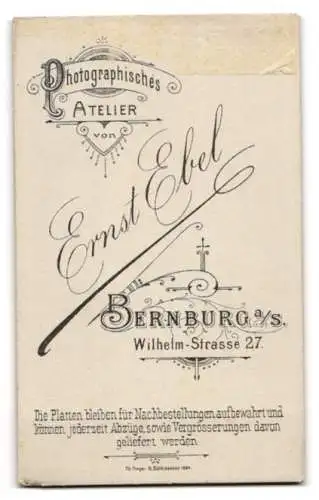 Fotografie Ernst Ebel, Bernburg a /S., Wilhelm-Str. 27, Bürgerlicher Herr mit Schnauzbart