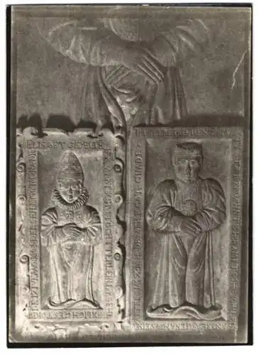 Fotografie W. Apel, Berlin, Ansicht Berlin-Spandau, Relief - Heiligenbild