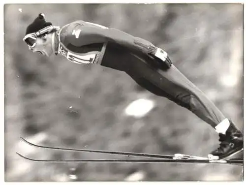 Fotografie Skispringen Vierschanzen-Tournee, Sieger von Oberstdorf Willi Pürstl