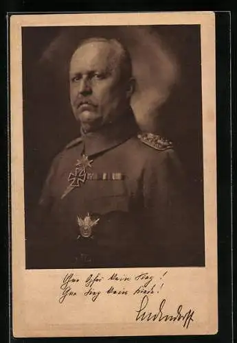 AK Portrait Erich Ludendorff in Uniform mit Orden Pour le Merite