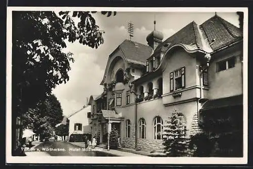 AK Velden a. Wörthersee, Hotel Mösslacher mit Strassenpartie