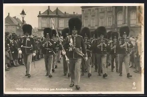 AK Kobenhavn, Die Wachtparade auf Amalienborg Schloss