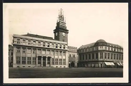 AK Pardubice, Rathaus mit Nebengebäude