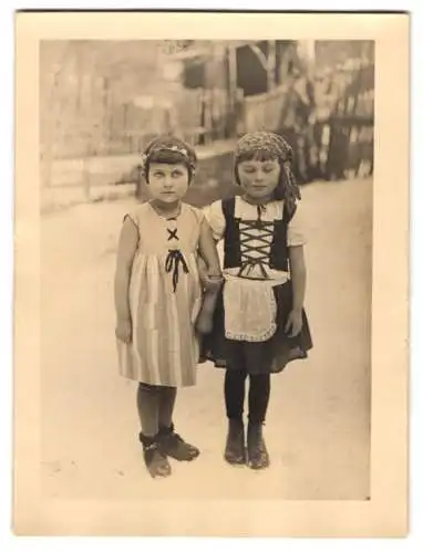 Fotografie Fasching - Karneval, Fastnacht 1933, niedliche Mädchen im Kostüm