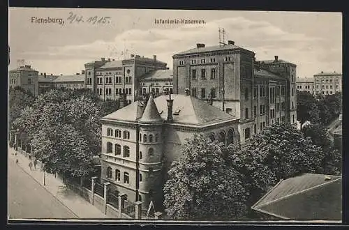 AK Flensburg, Strassenpartie mit Infanterie-Kasernen