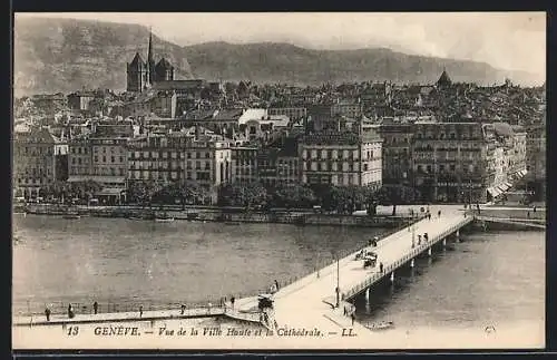 AK Genève, Vue de la Ville Haute et la Cathédrale