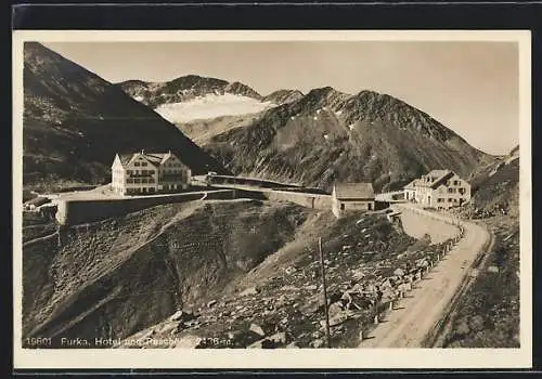 AK Furka, Hotel und Passhöhe