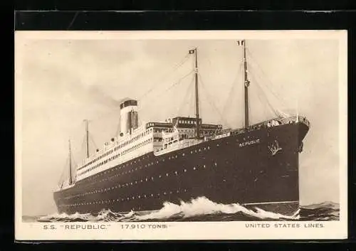 AK S.S. Republic, Passagierschiff in voller Fahrt