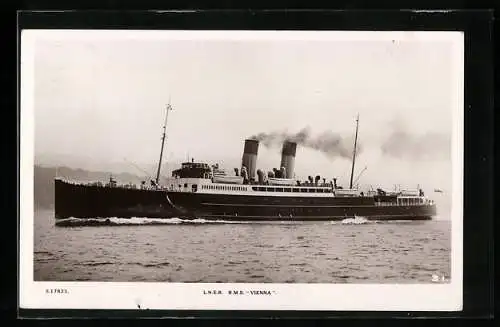 AK Passagierschiff R. M. S. Vienna in voller Fahrt