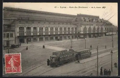 AK Lyon, Gare des Brotteaux, Strassenbahn am Bahnhof