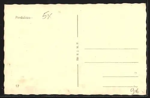 AK Pardubice, Strassenpartie mit Geschäften