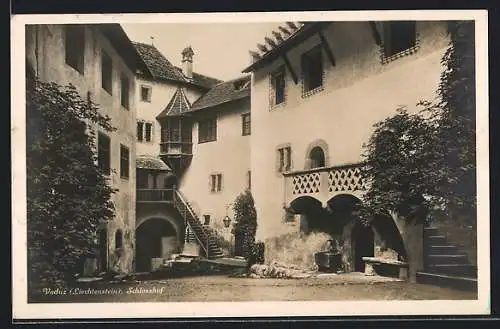 AK Vaduz, Partie im Schlosshof