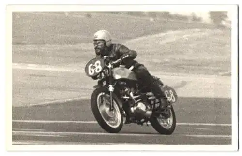 Fotografie Motorrad Triumph, Rennfahrer mit Startnummer 68 im Rennen