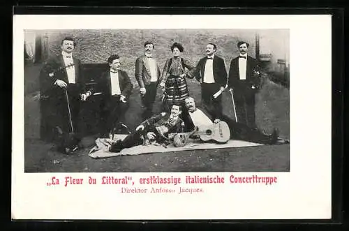 AK Italienische Trachtenkapelle La Fleur du Littoral mit Gitarre und Klavier
