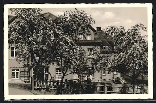 AK Marburg-Wehrda, Diakoniekrankenhaus während der Apfelblüte