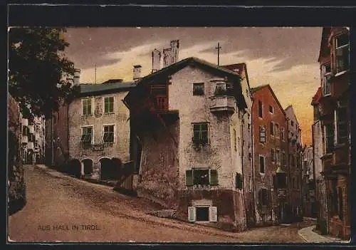 AK Hall in Tirol, Strassenpartie mit alten Häusern