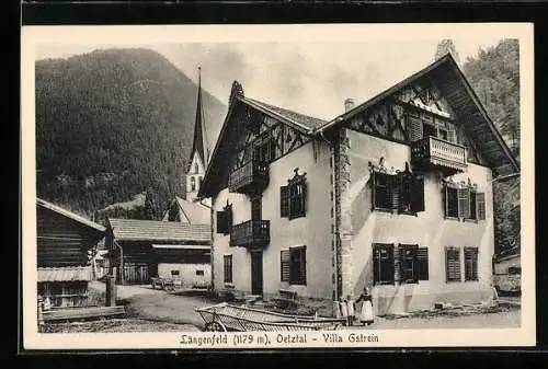 AK Längenfeld /Oetztal, Mädchen an der Villa Gstrein