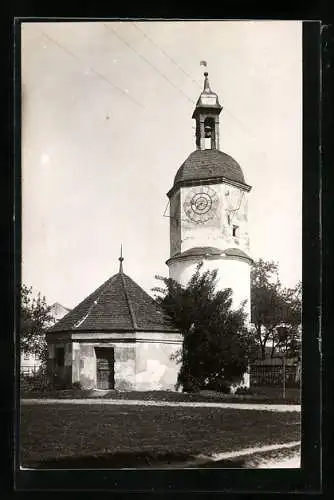 AK Burghausen a. d. Salzach, Alte Kapelle mit Sonnenuhr